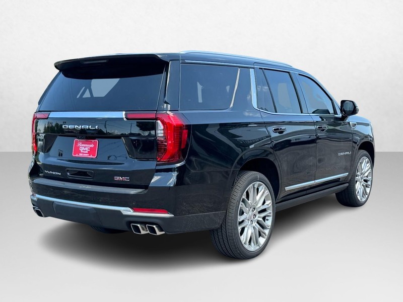 GMC Yukon Vehicle Image 03