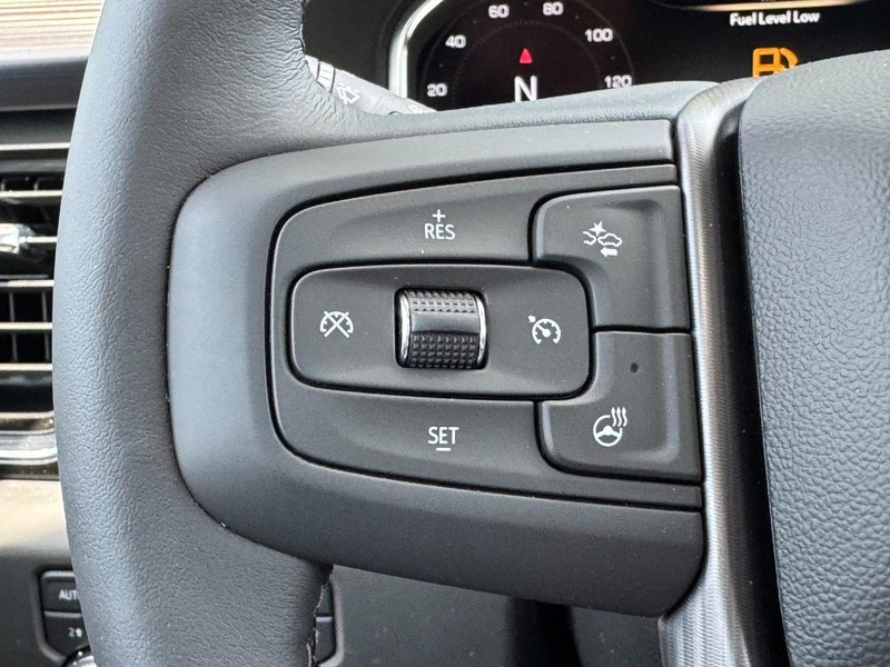GMC Sierra 2500HD Vehicle Image 11
