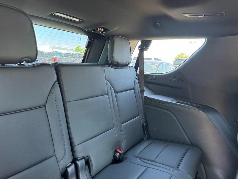 GMC Yukon Vehicle Image 07