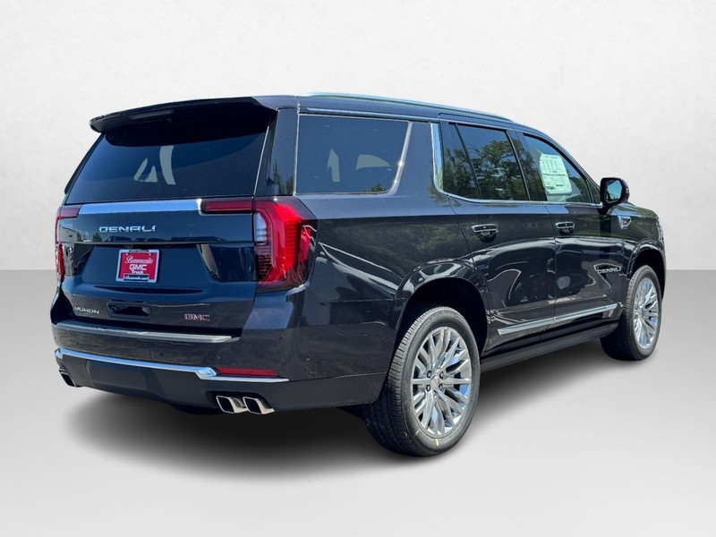 GMC Yukon Vehicle Image 03