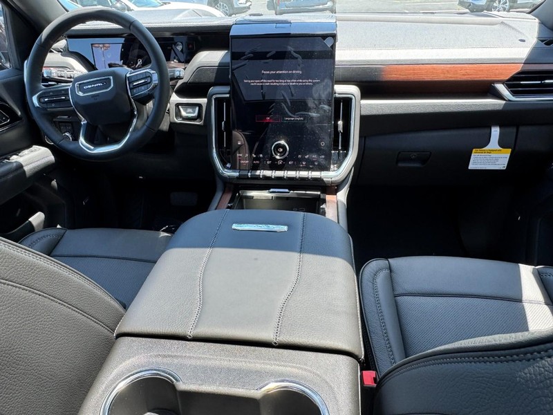 GMC Yukon Vehicle Image 07