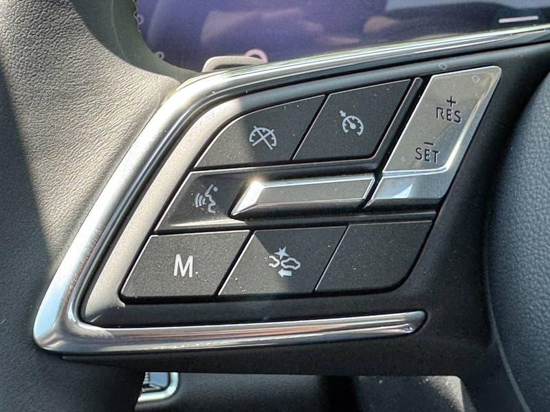 Buick Envision Vehicle Image 10