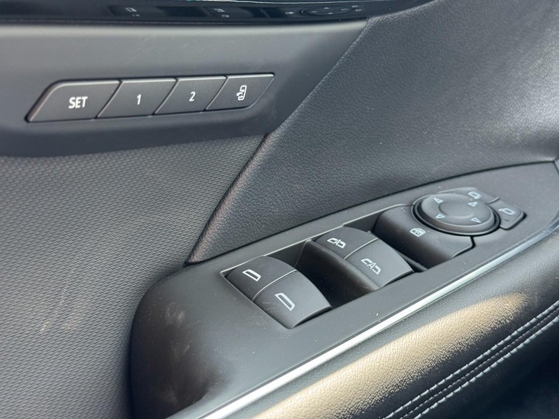 Buick Envision Vehicle Image 14