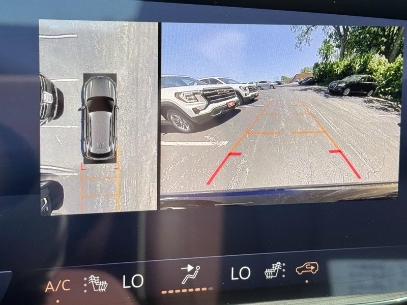 Buick Envision Vehicle Image 16