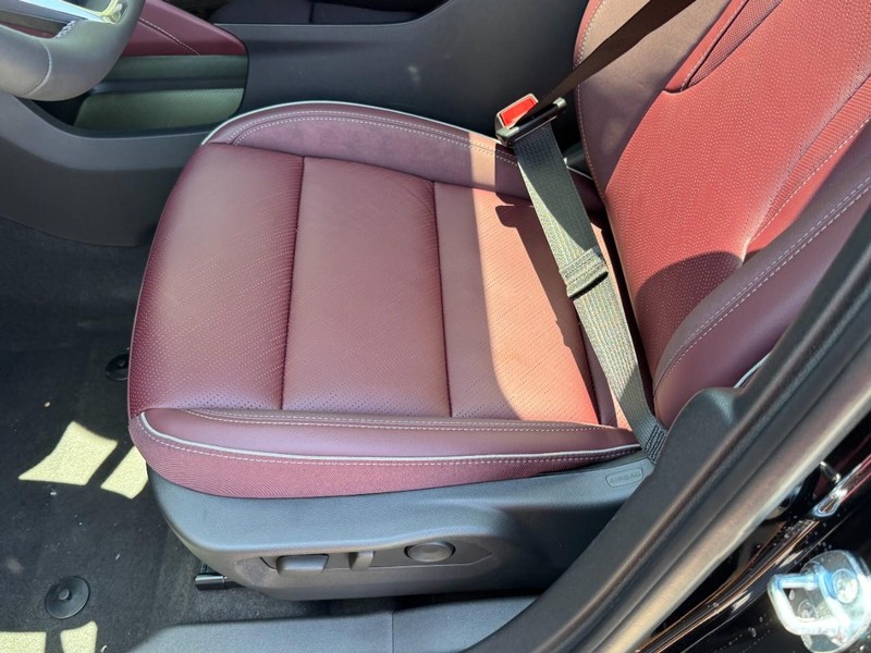 Buick Envision Vehicle Image 17
