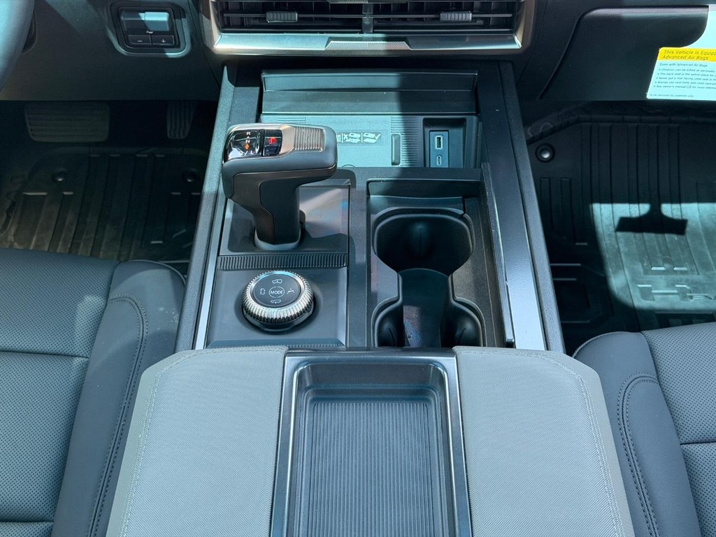 GMC HUMMER EV SUV Vehicle Image 08