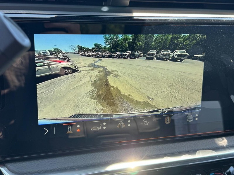 GMC Sierra 2500HD Vehicle Image 14