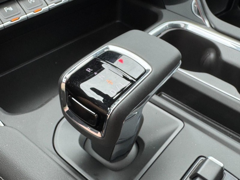 GMC Sierra 1500 Vehicle Image 14
