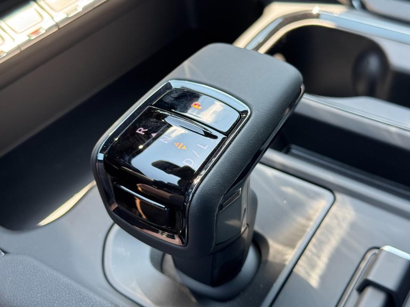 GMC Sierra 1500 Vehicle Image 14