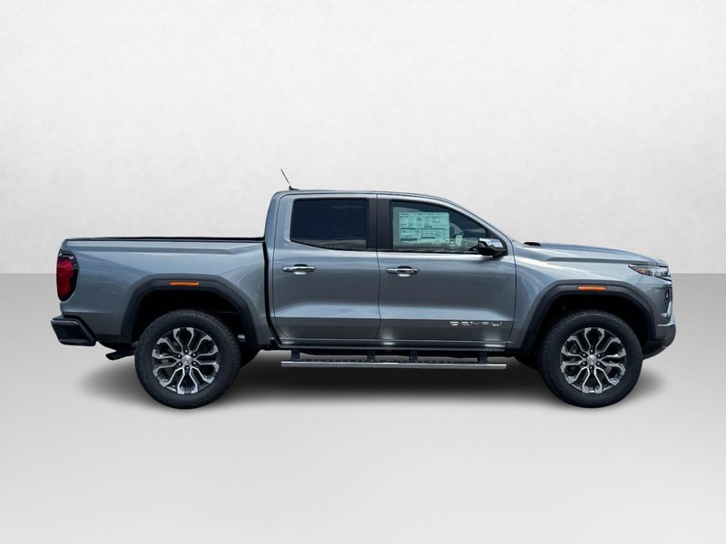 GMC Canyon Vehicle Image 02