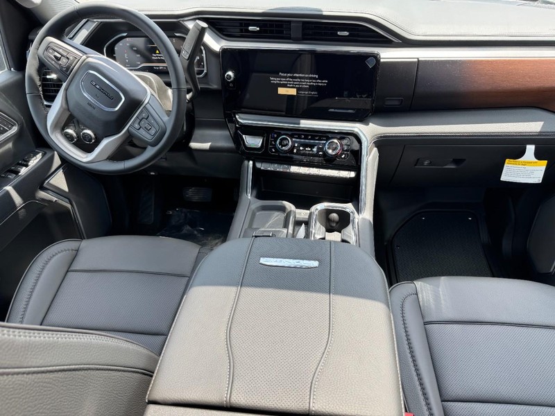 GMC Sierra 2500HD Vehicle Image 06