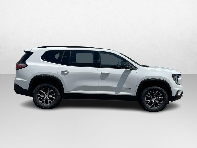GMC Acadia Vehicle Image 02