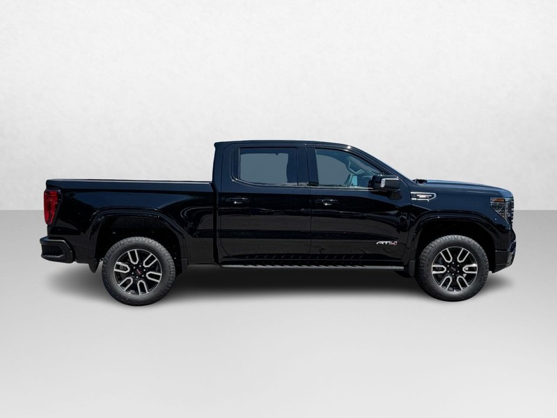 GMC Sierra 1500 Vehicle Image 02