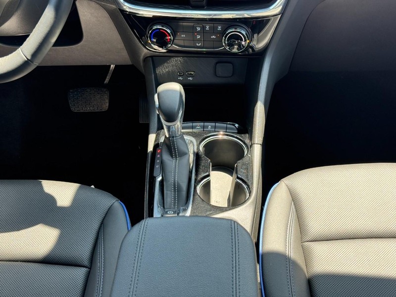 Buick Encore GX Vehicle Image 09