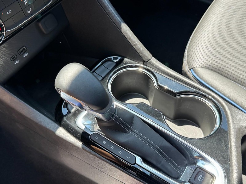 Buick Encore GX Vehicle Image 12