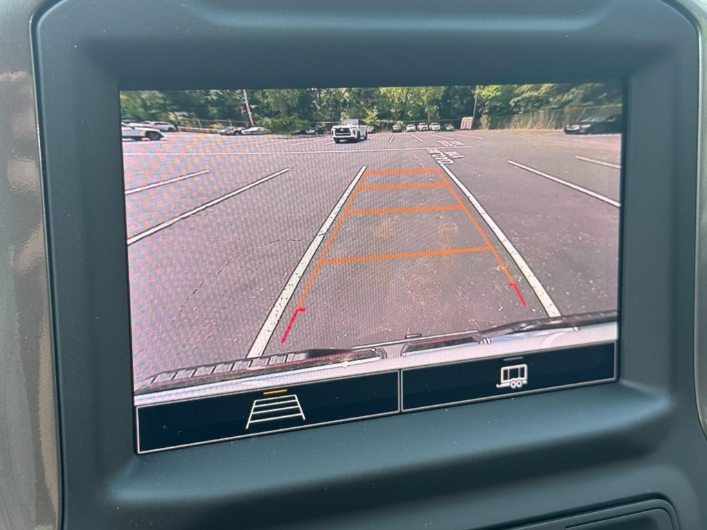 GMC Sierra 3500HD Vehicle Image 14