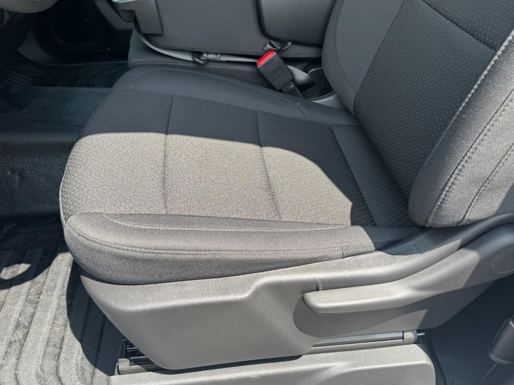 GMC Sierra 3500HD Vehicle Image 16