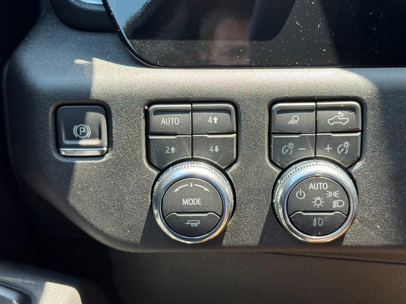 GMC Sierra 1500 Vehicle Image 10