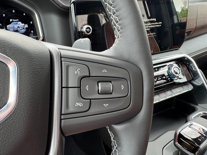 GMC Sierra 1500 Vehicle Image 12