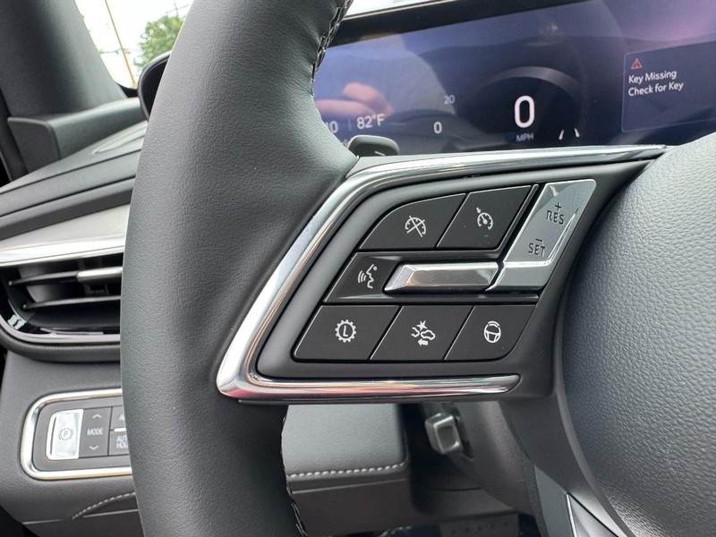 Buick Enclave Vehicle Image 12