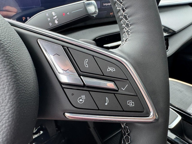 Buick Enclave Vehicle Image 13