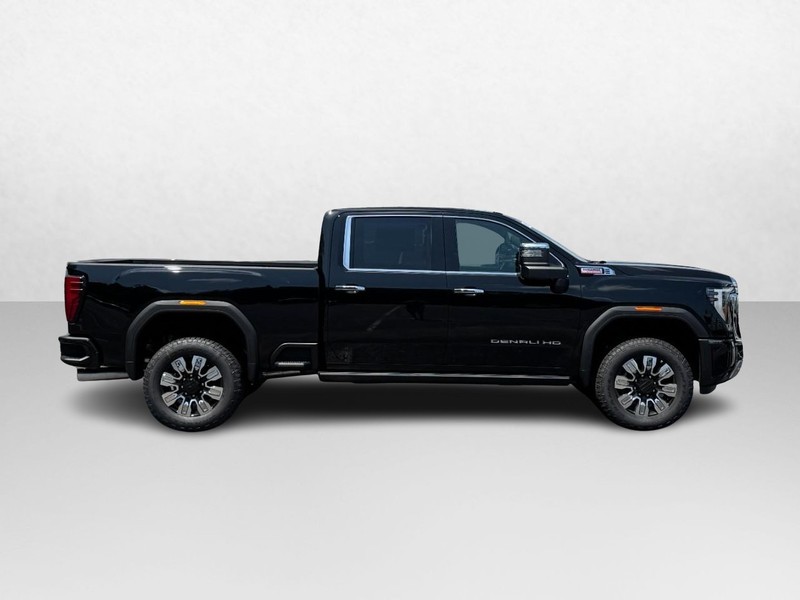 GMC Sierra 2500HD Vehicle Image 02