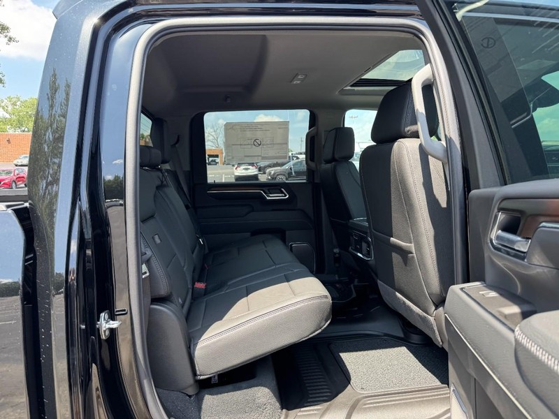 GMC Sierra 2500HD Vehicle Image 04