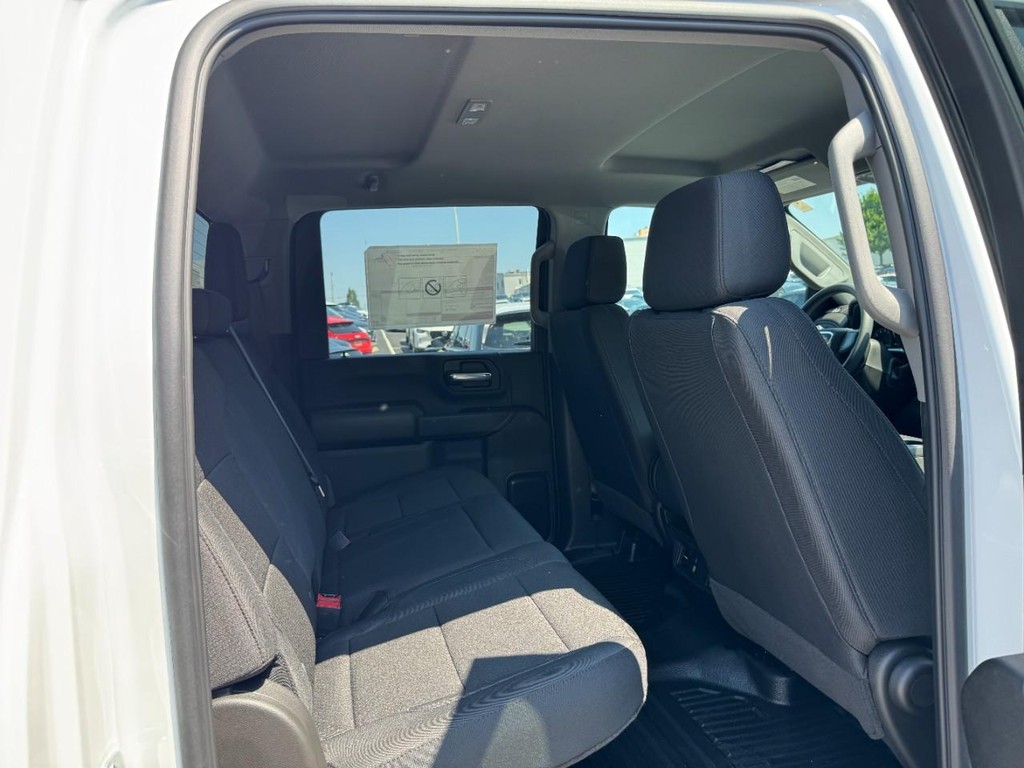 GMC Sierra 3500HD Vehicle Image 05