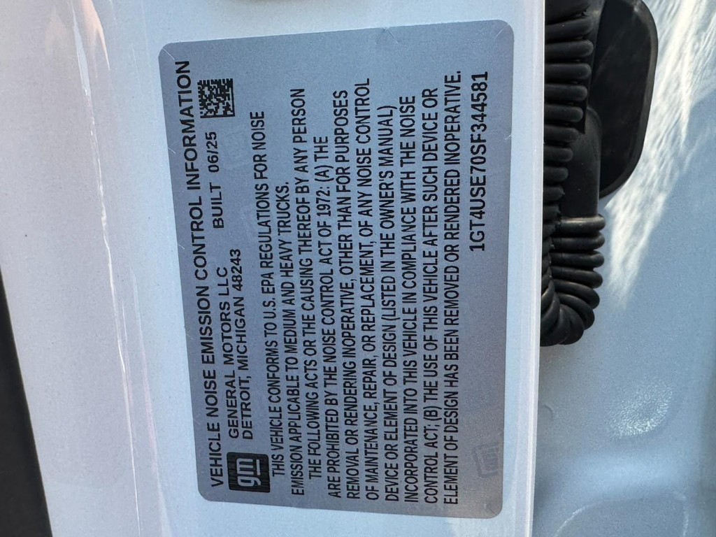 GMC Sierra 3500HD Vehicle Image 15