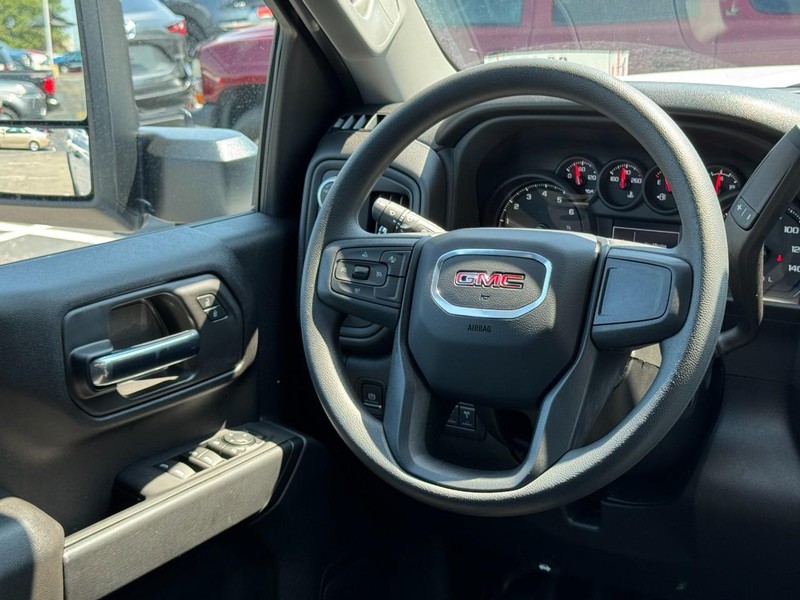 GMC Sierra 3500HD Vehicle Image 07