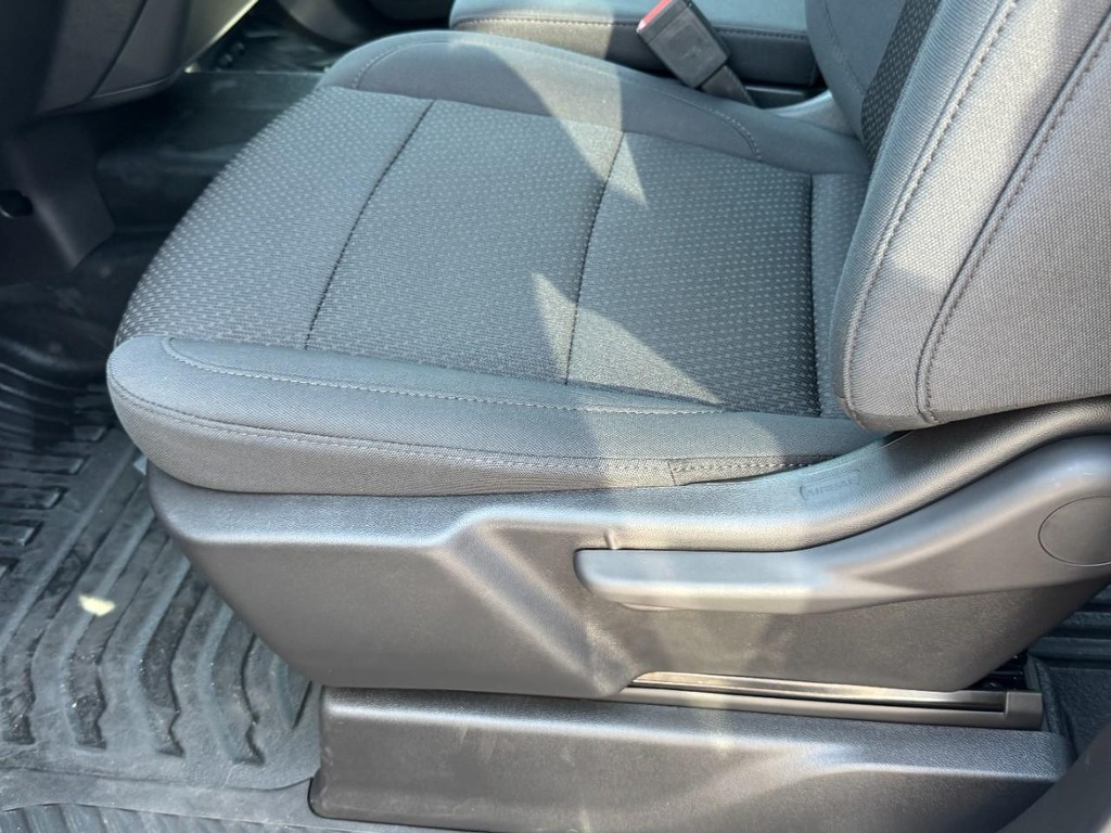 GMC Sierra 3500HD Vehicle Image 16