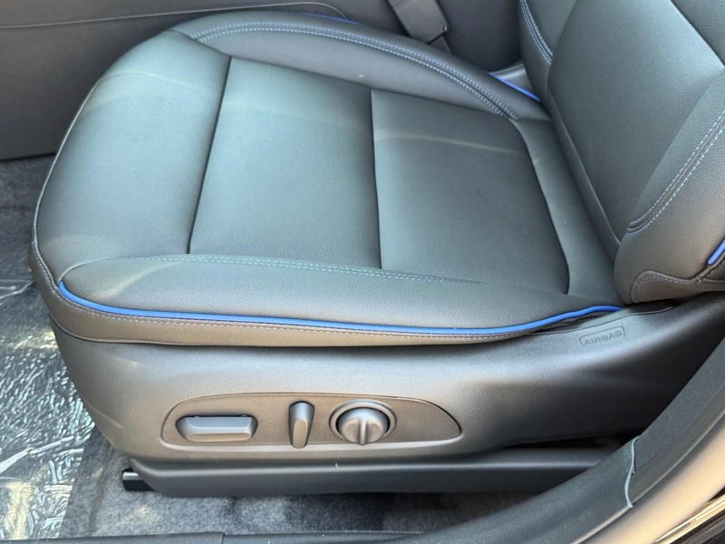 Buick Envista Vehicle Image 15