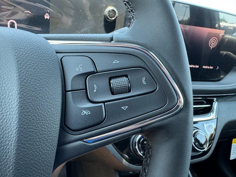 Buick Envista Vehicle Image 11