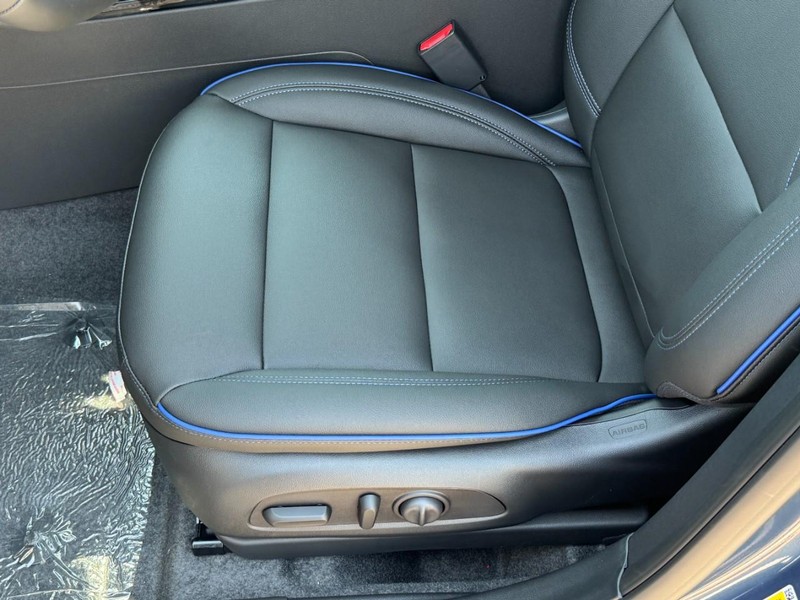 Buick Envista Vehicle Image 16