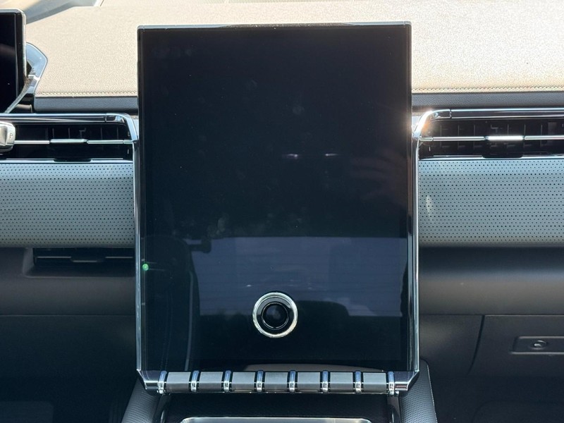 GMC Sierra EV Vehicle Image 08