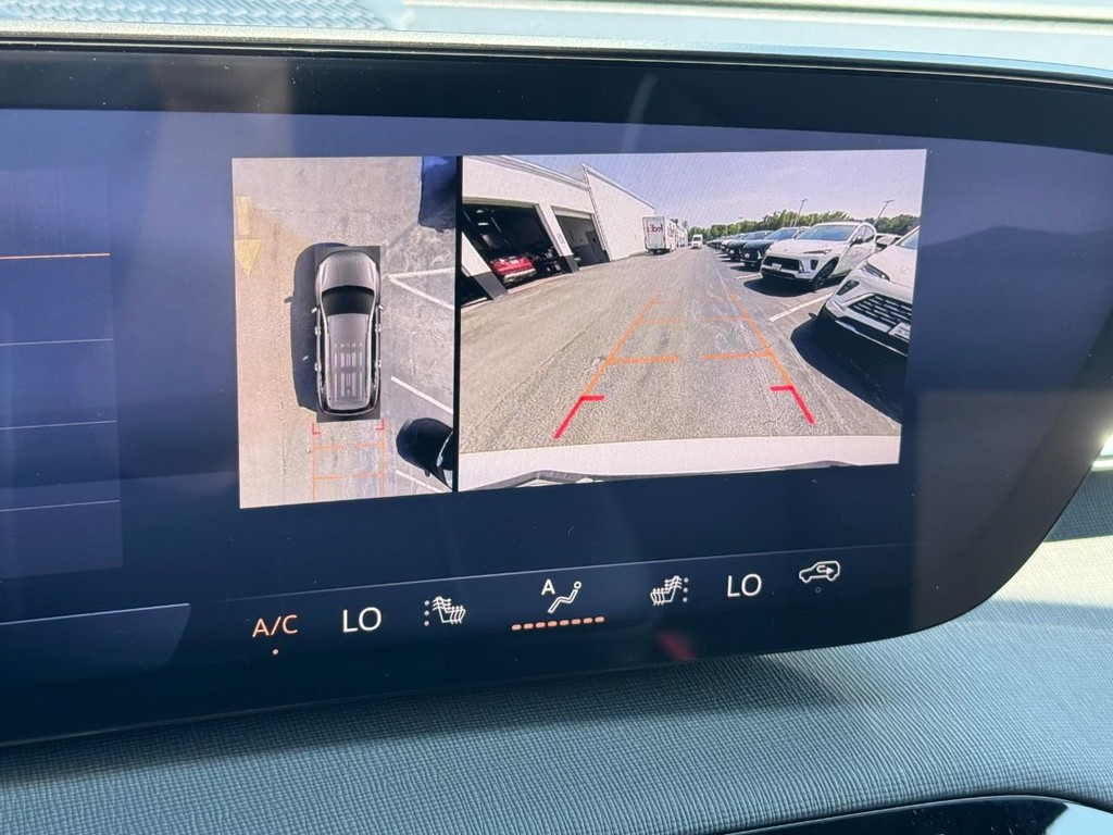 Buick Enclave Vehicle Image 16