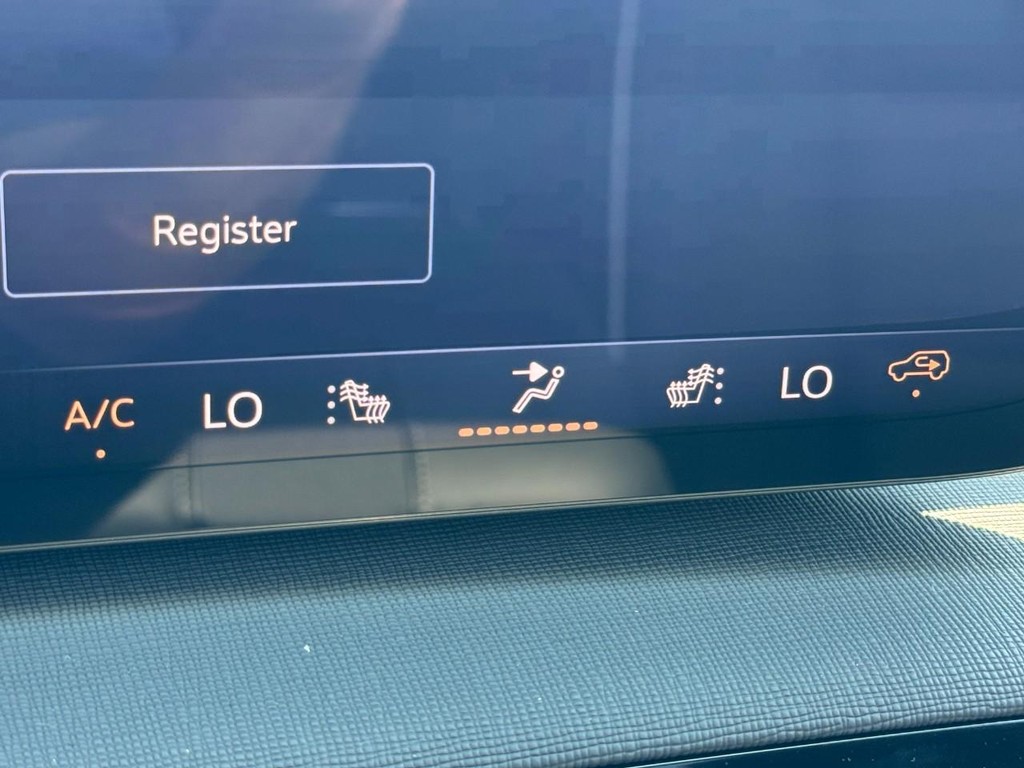 Buick Enclave Vehicle Image 15