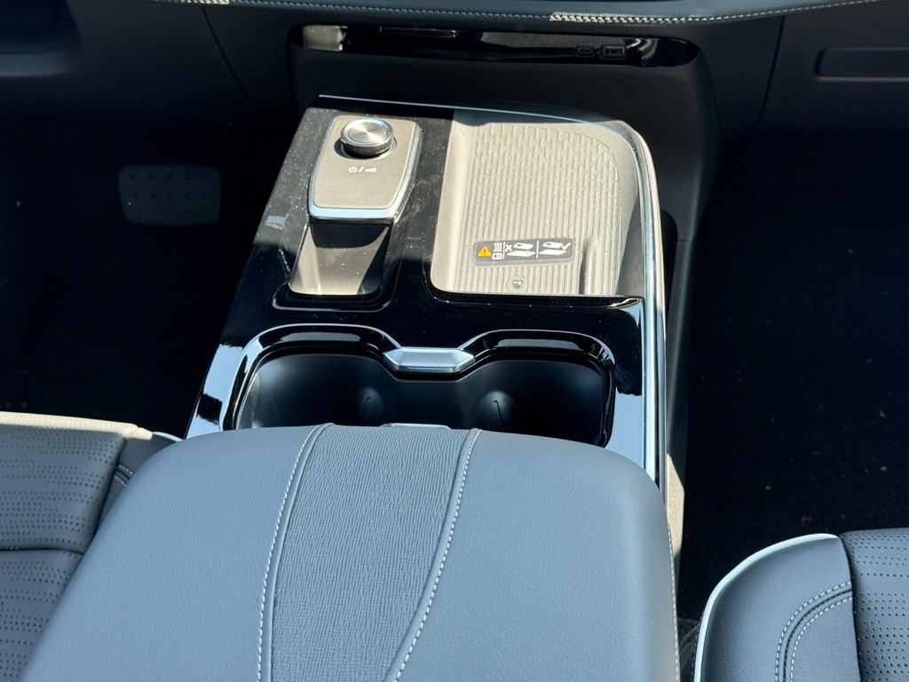 Buick Enclave Vehicle Image 10