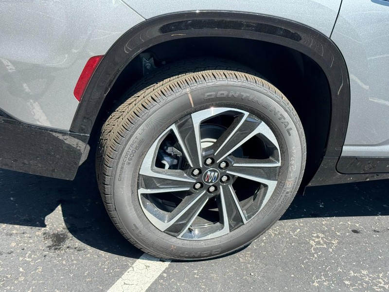 Buick Enclave Vehicle Image 04