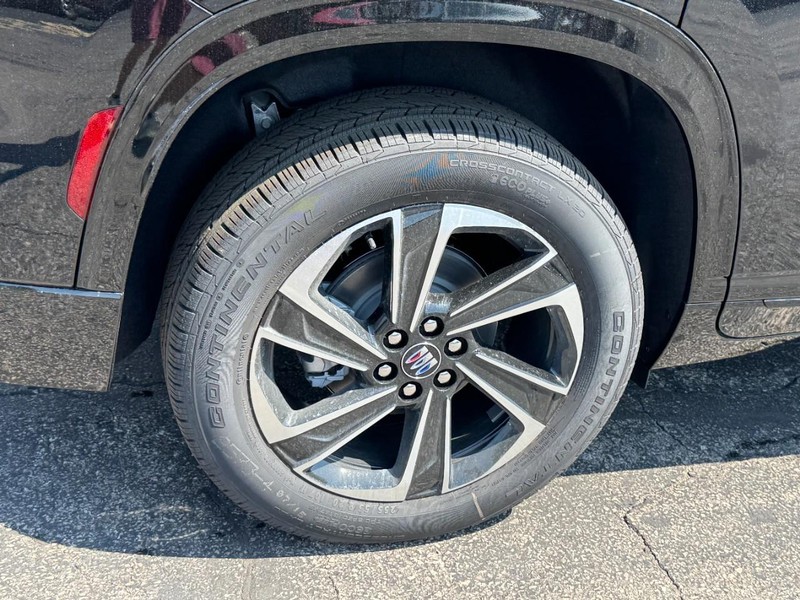 Buick Enclave Vehicle Image 04