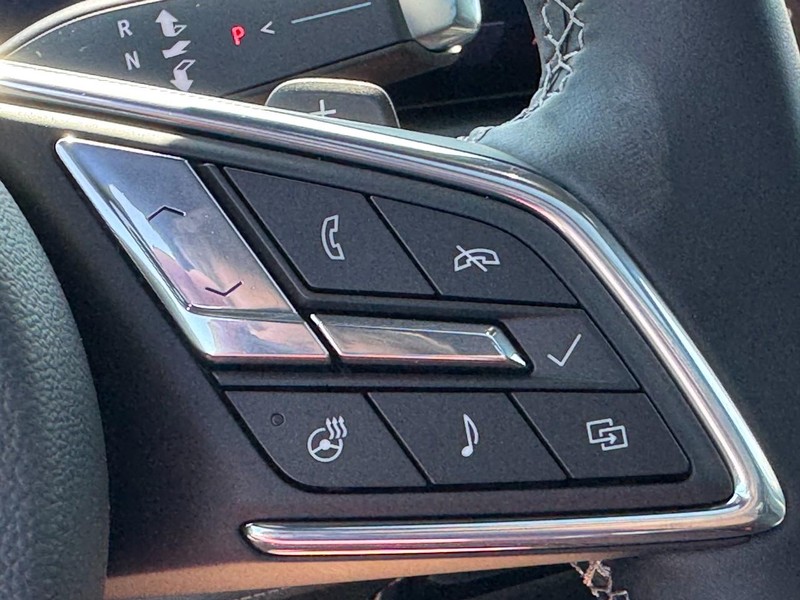 Buick Enclave Vehicle Image 13