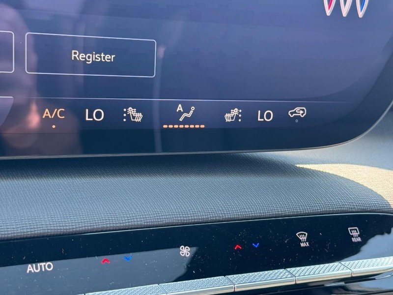 Buick Enclave Vehicle Image 15