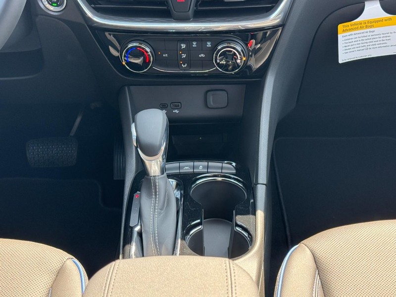 Buick Encore GX Vehicle Image 09