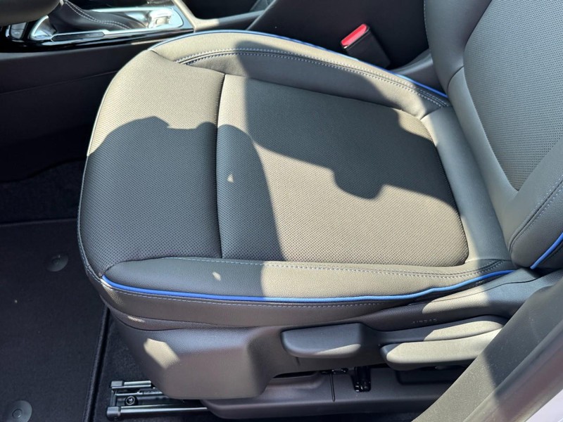 Buick Encore GX Vehicle Image 16