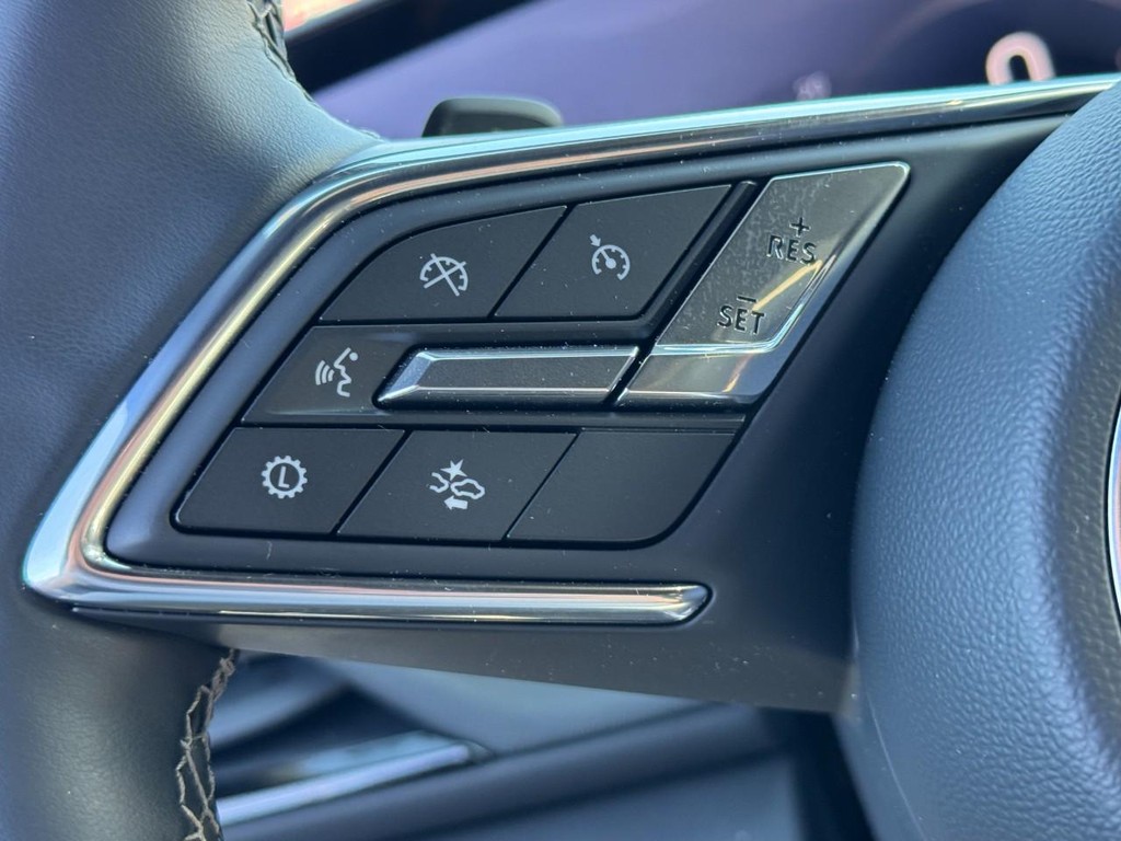 Buick Enclave Vehicle Image 11