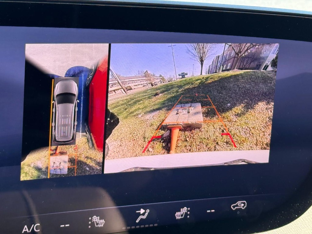 Buick Enclave Vehicle Image 15