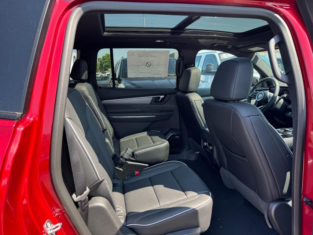 Buick Enclave Vehicle Image 05