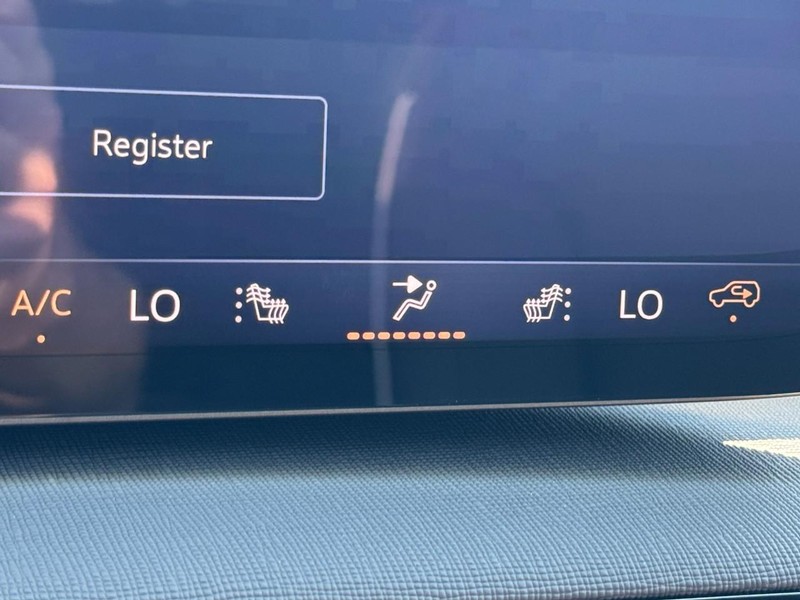 Buick Enclave Vehicle Image 15
