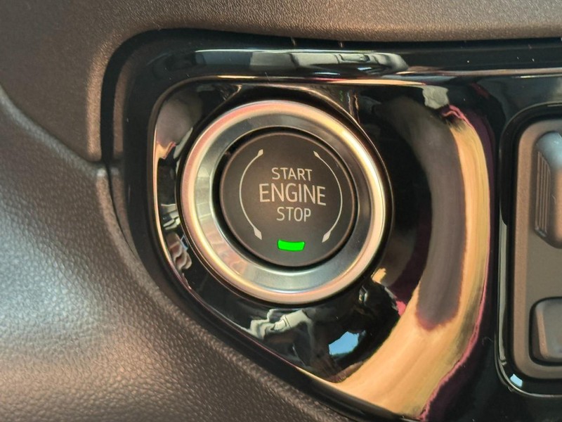 GMC Sierra 1500 Vehicle Image 14