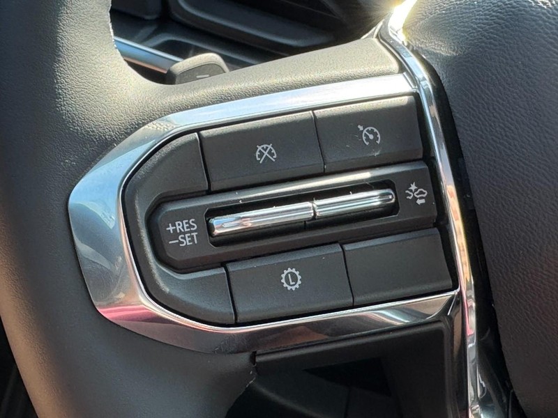 GMC Terrain Vehicle Image 11